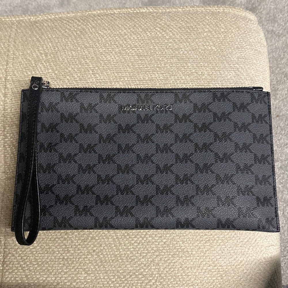 Michael Kors large wristlet